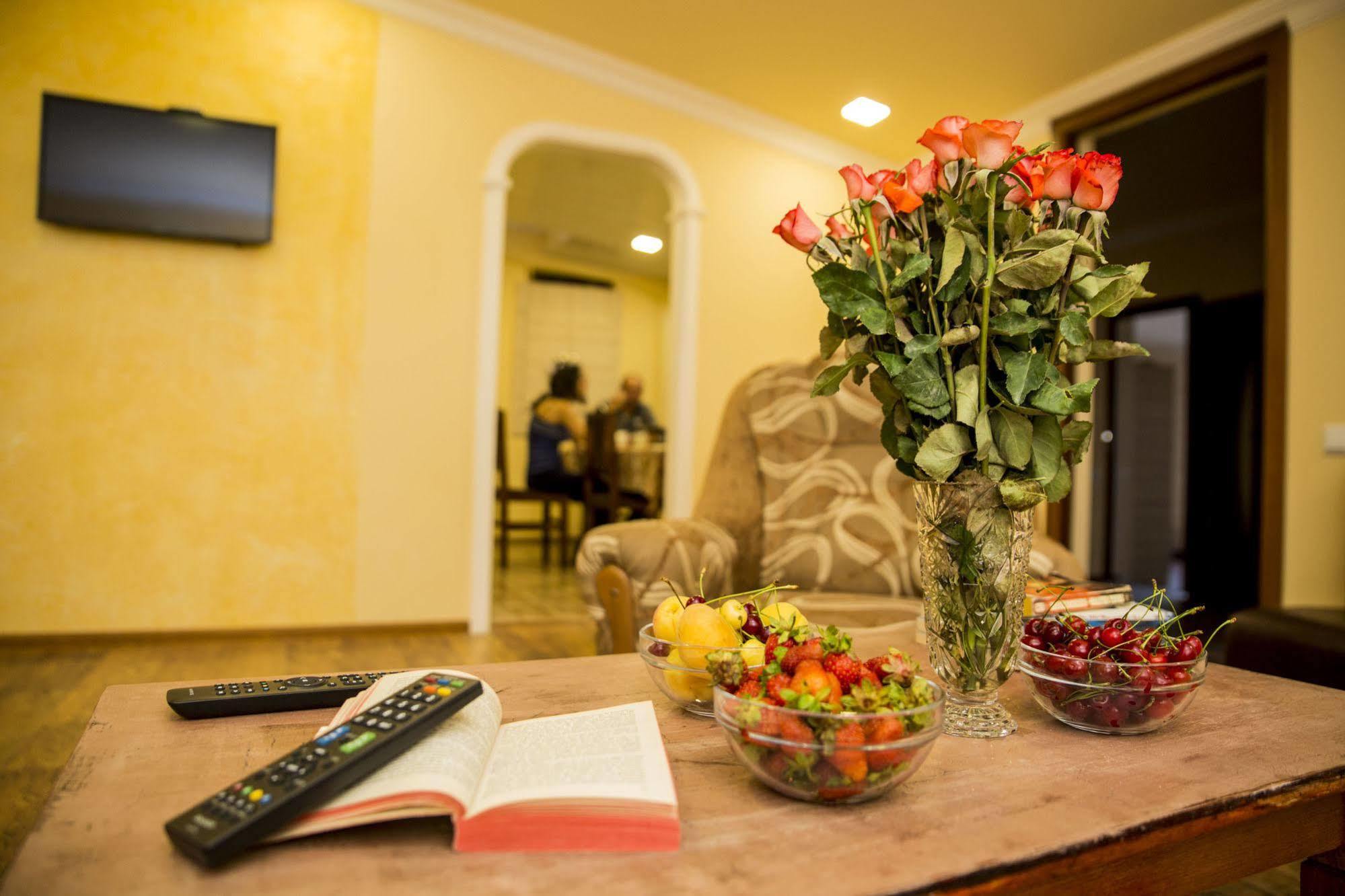 יירבאן Your Hostel מראה חיצוני תמונה