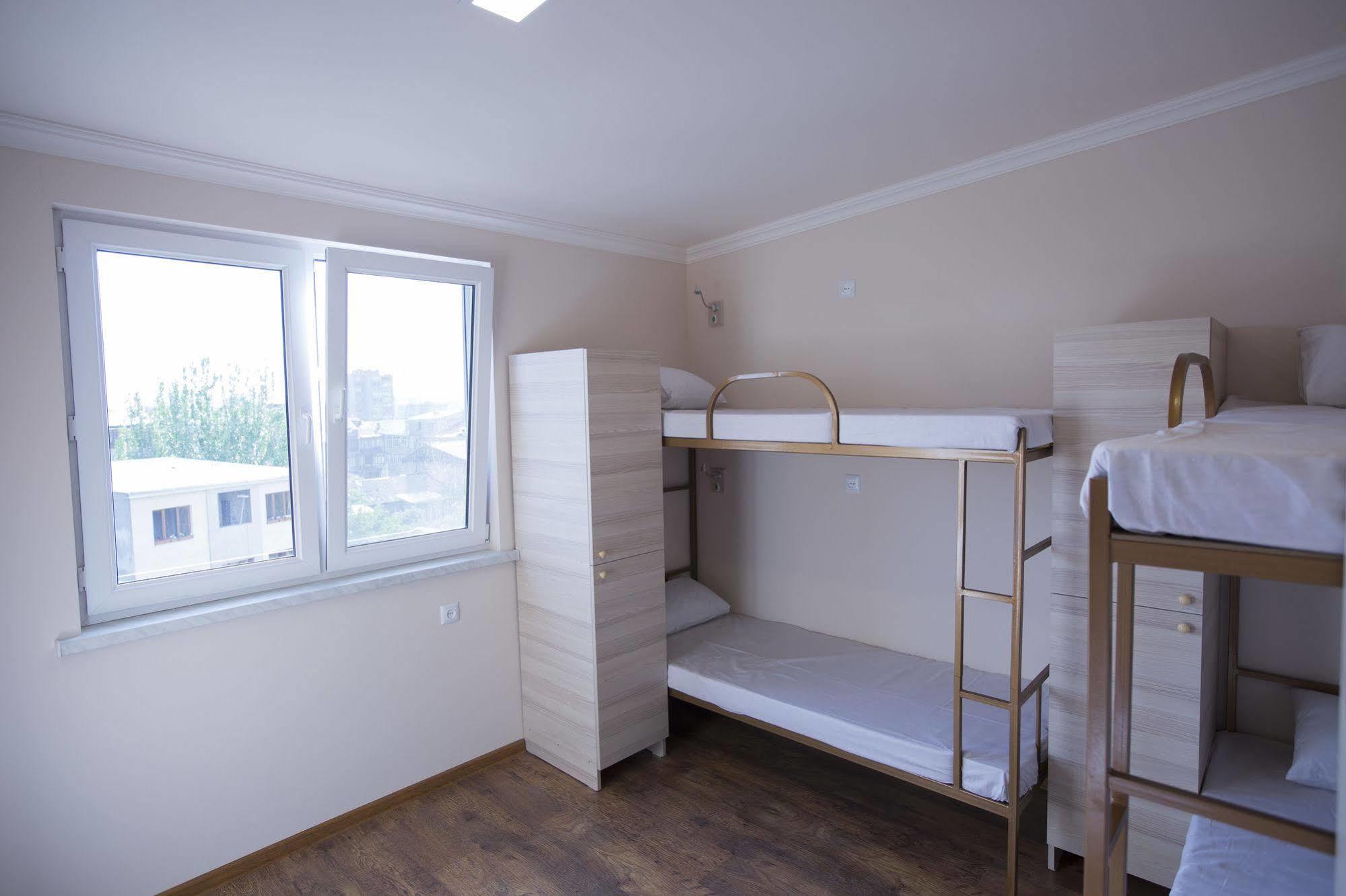 יירבאן Your Hostel מראה חיצוני תמונה
