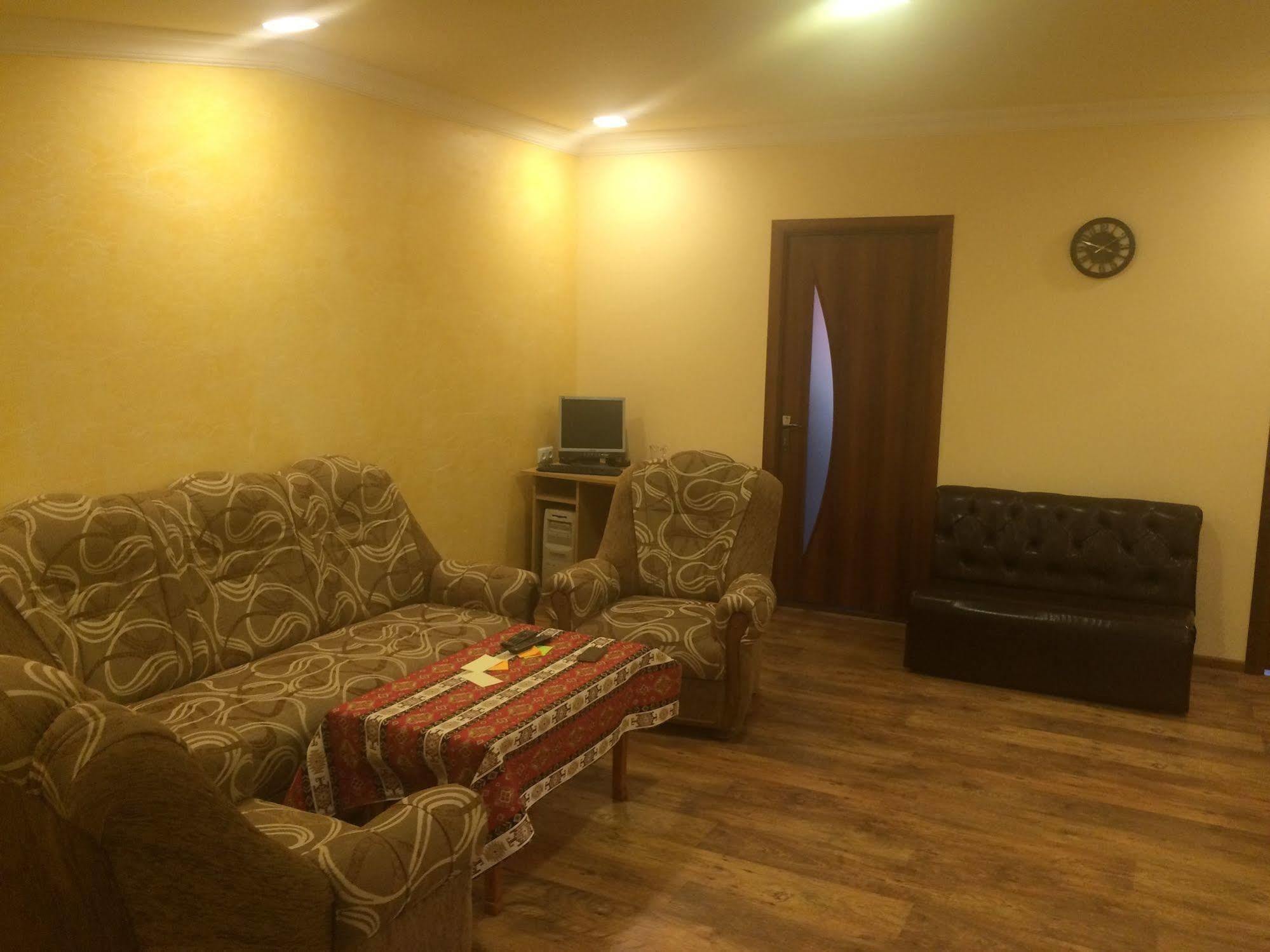 יירבאן Your Hostel מראה חיצוני תמונה