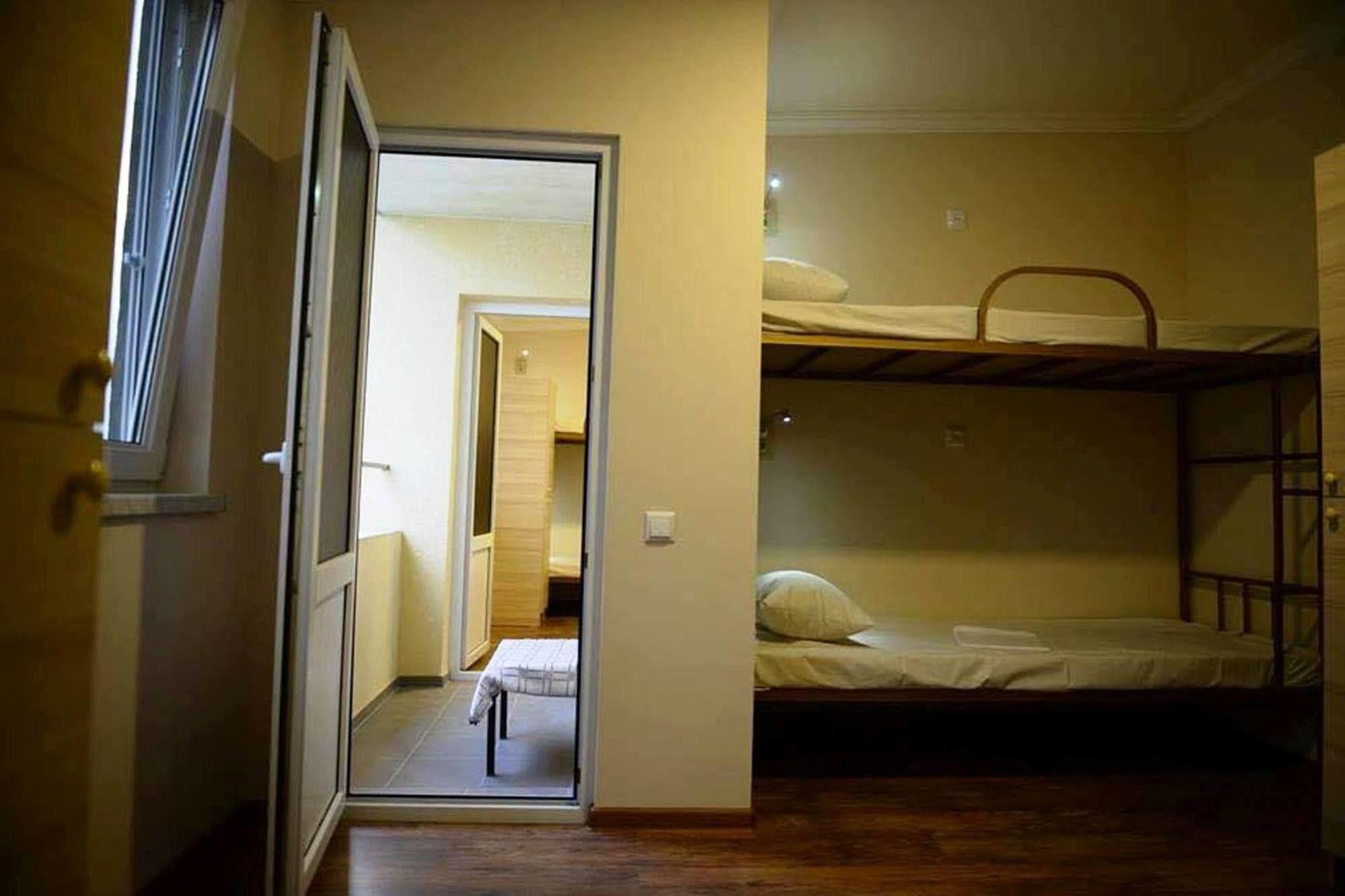 יירבאן Your Hostel מראה חיצוני תמונה