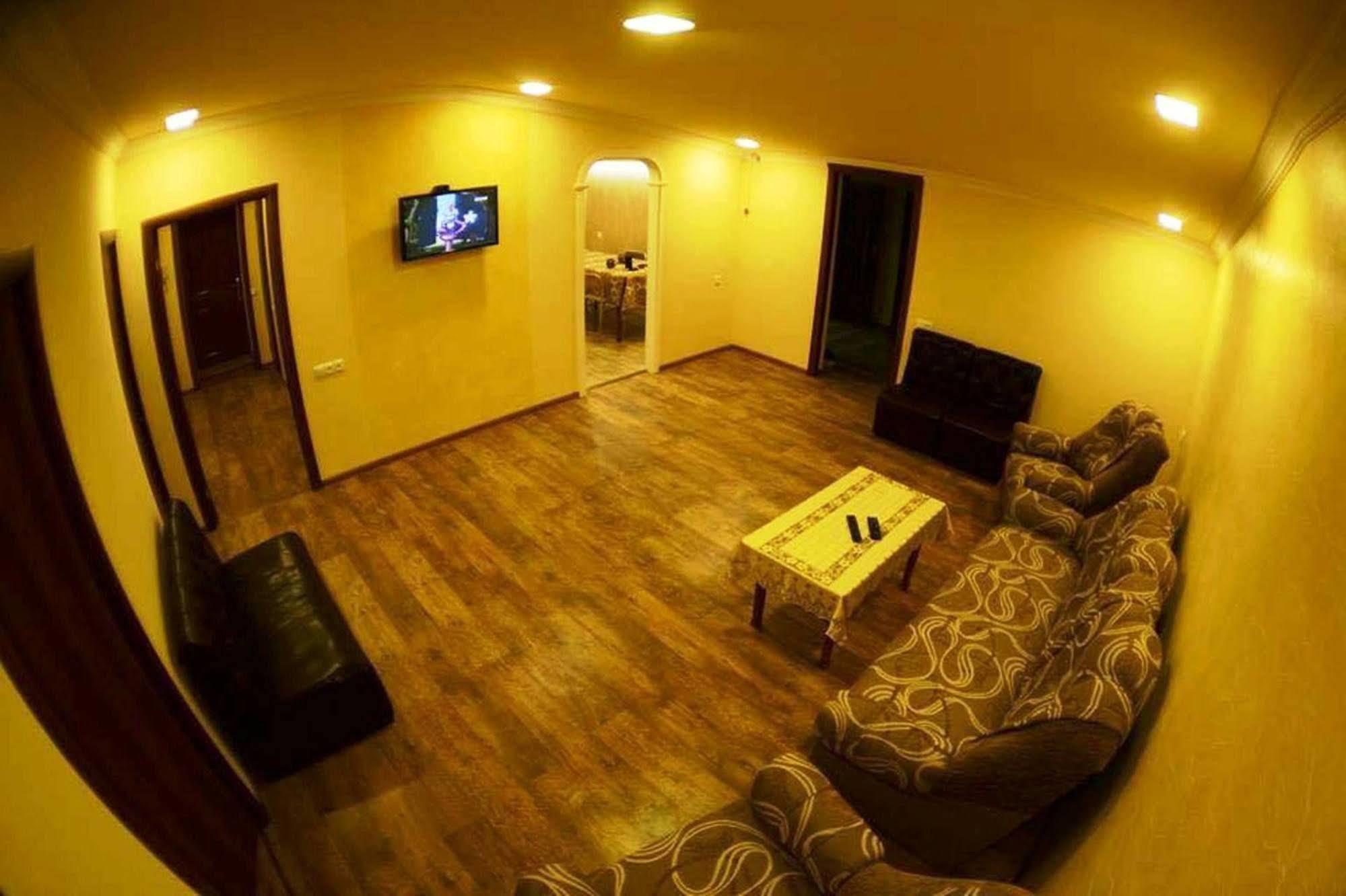 יירבאן Your Hostel מראה חיצוני תמונה